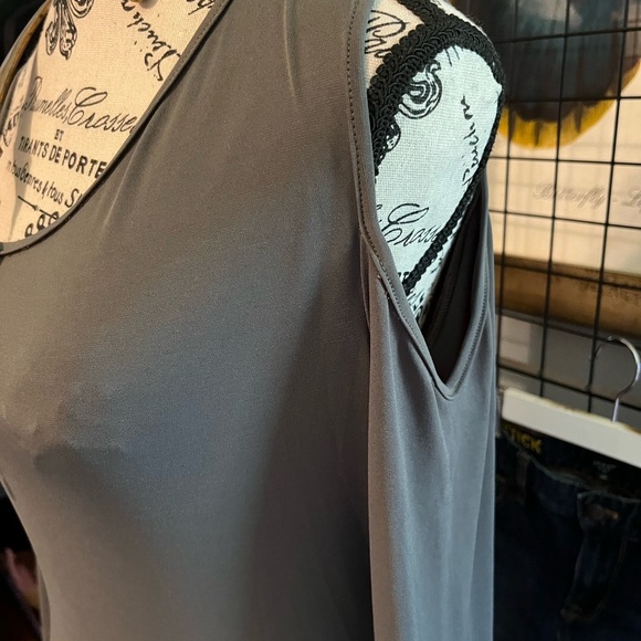 Green Bodycon Maxi Dress with Long Sleeves Gray Green. Cold shoulder - Picture 2 of 6